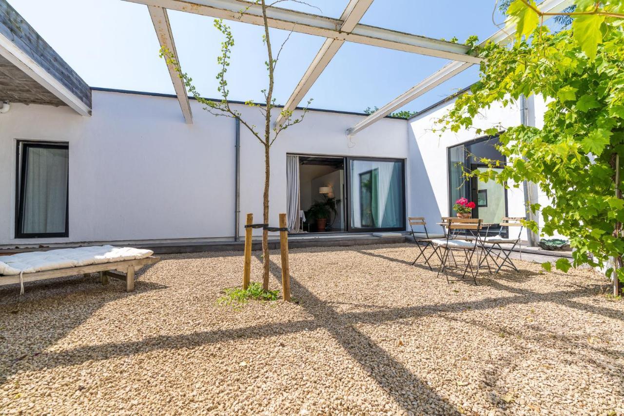 Loft Van 90 M² Met Grote Binnentuin. * Antwerpen